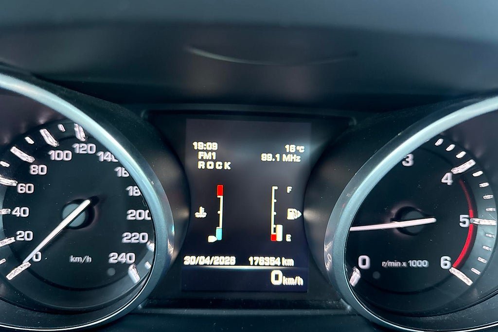 Vehicle Image 21