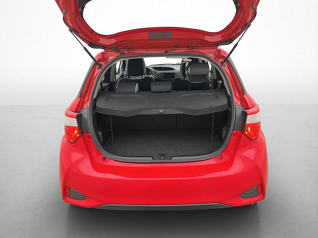 Vehicle Image 14