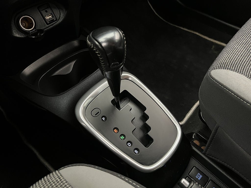 Vehicle Image 23