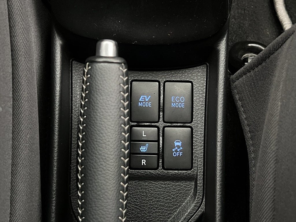 Vehicle Image 24