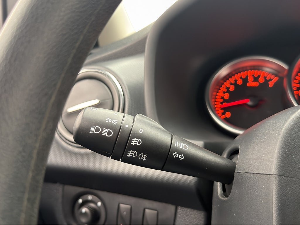 Vehicle Image 23