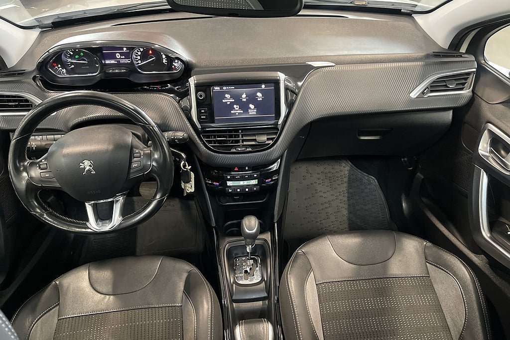Vehicle Image 11