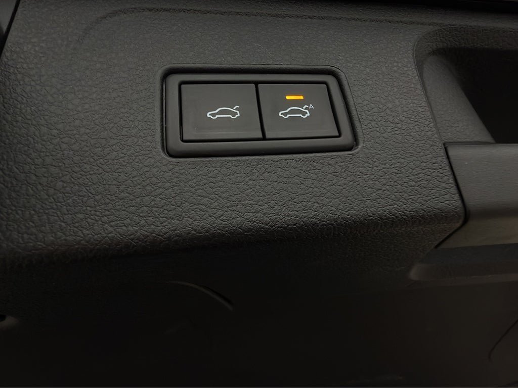 Vehicle Image 28