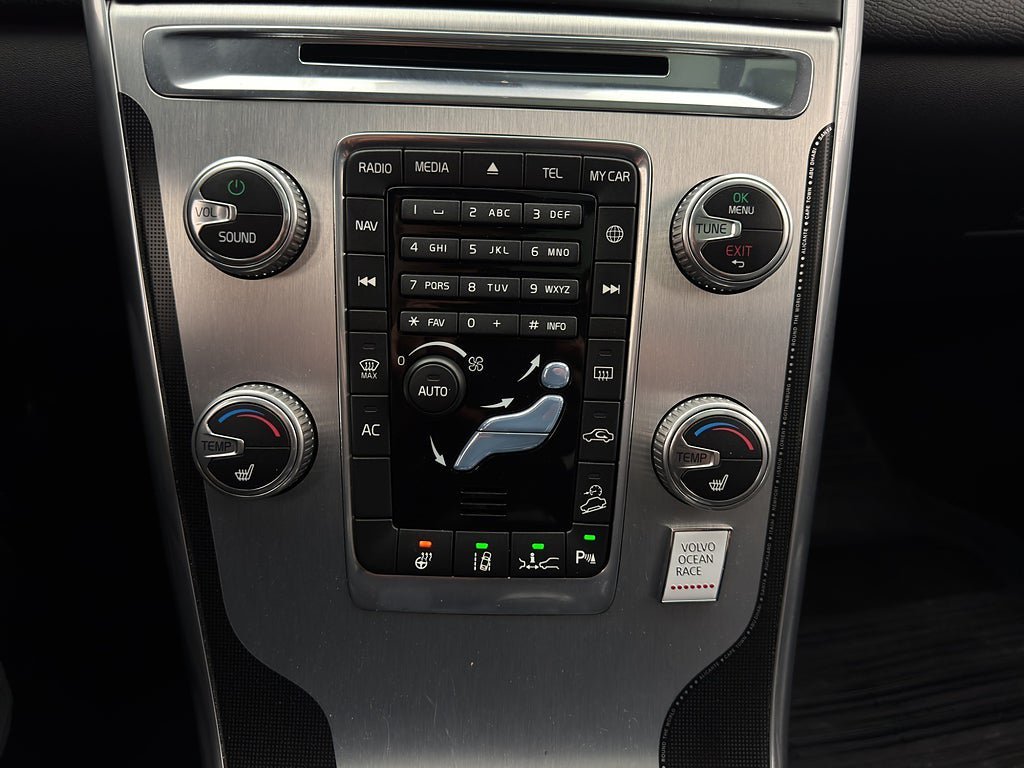 Vehicle Image 26
