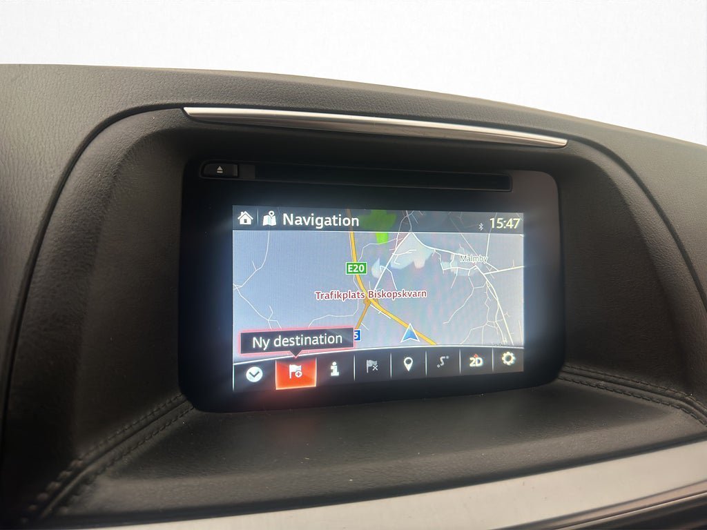 Vehicle Image 16