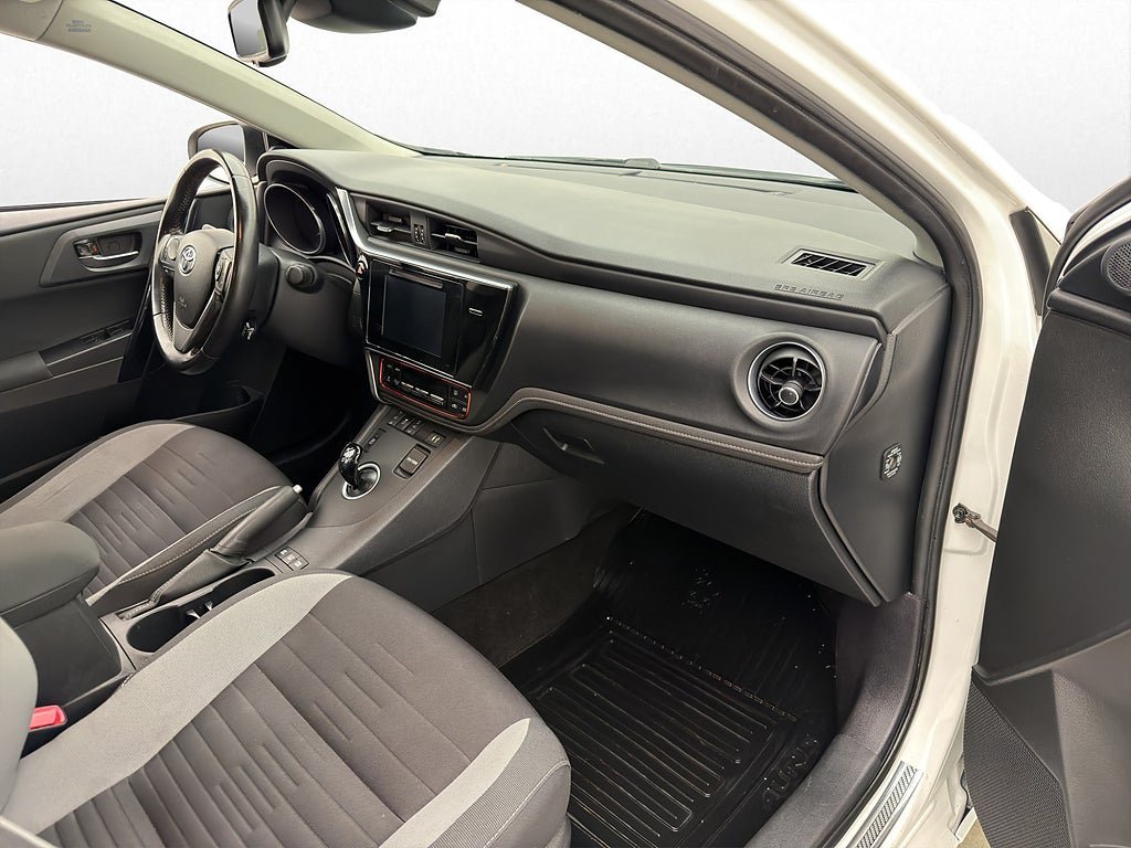 Vehicle Image 19