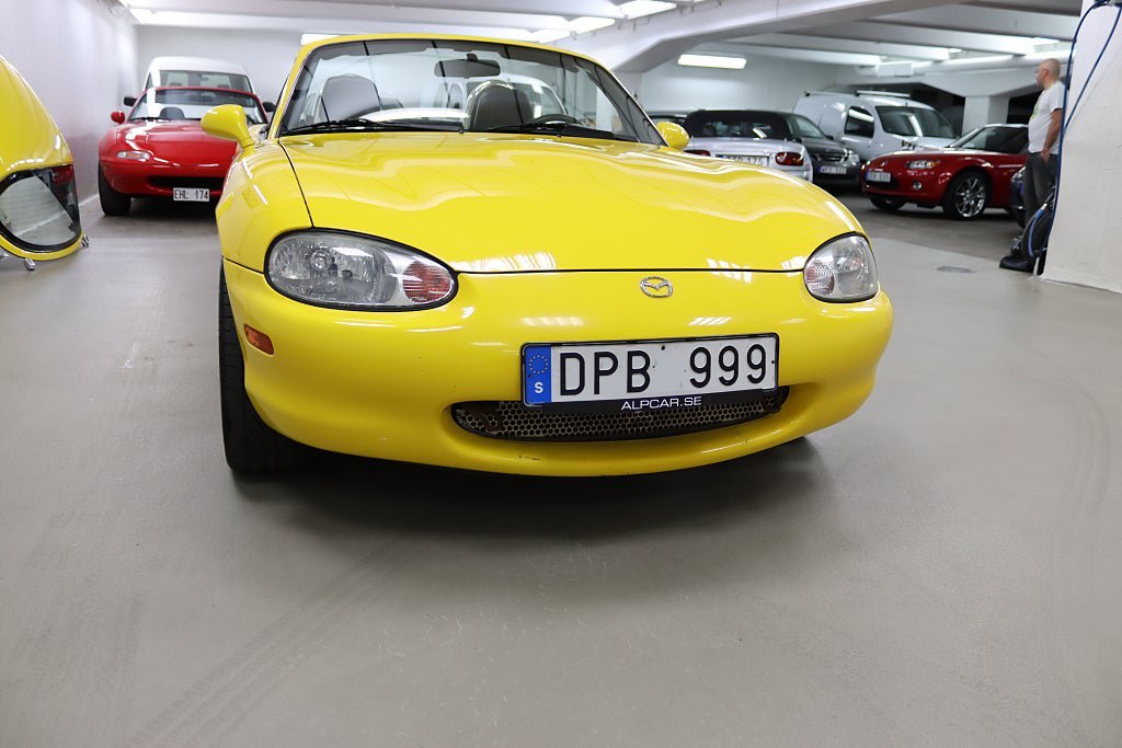 Vehicle Image 6