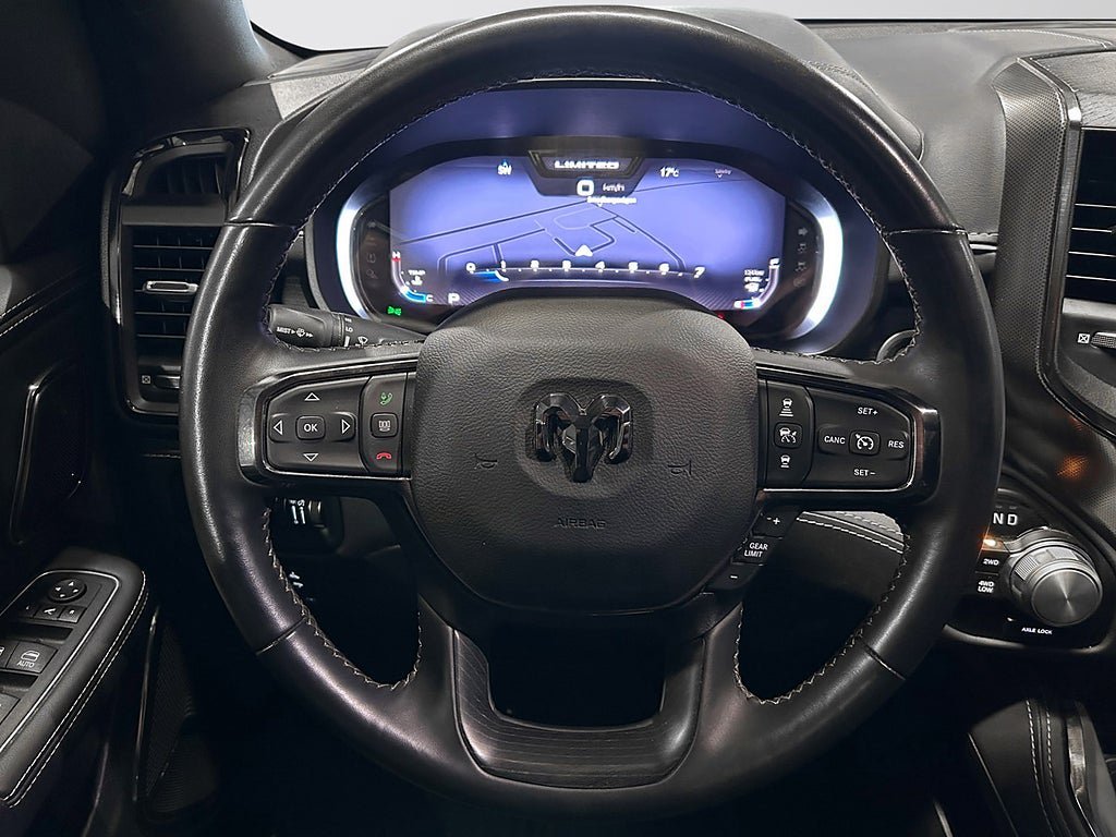 Vehicle Image 24