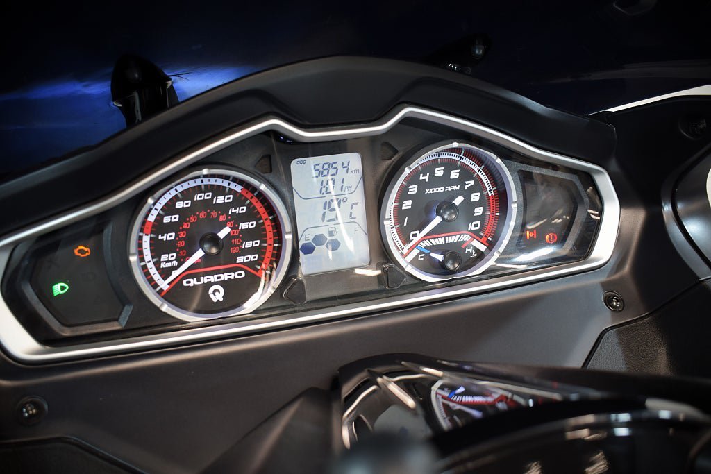 Vehicle Image 9