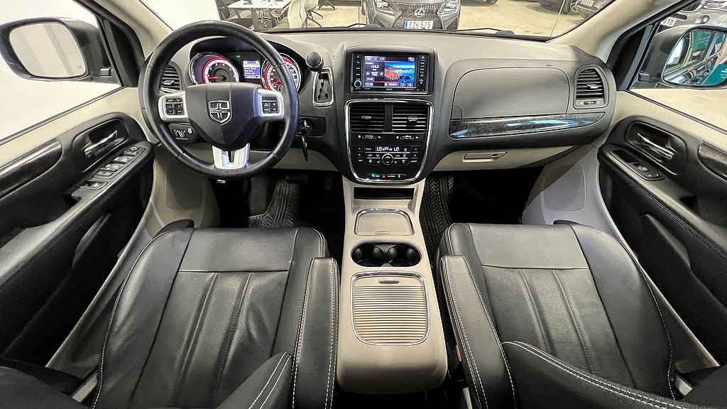 Vehicle Image 7