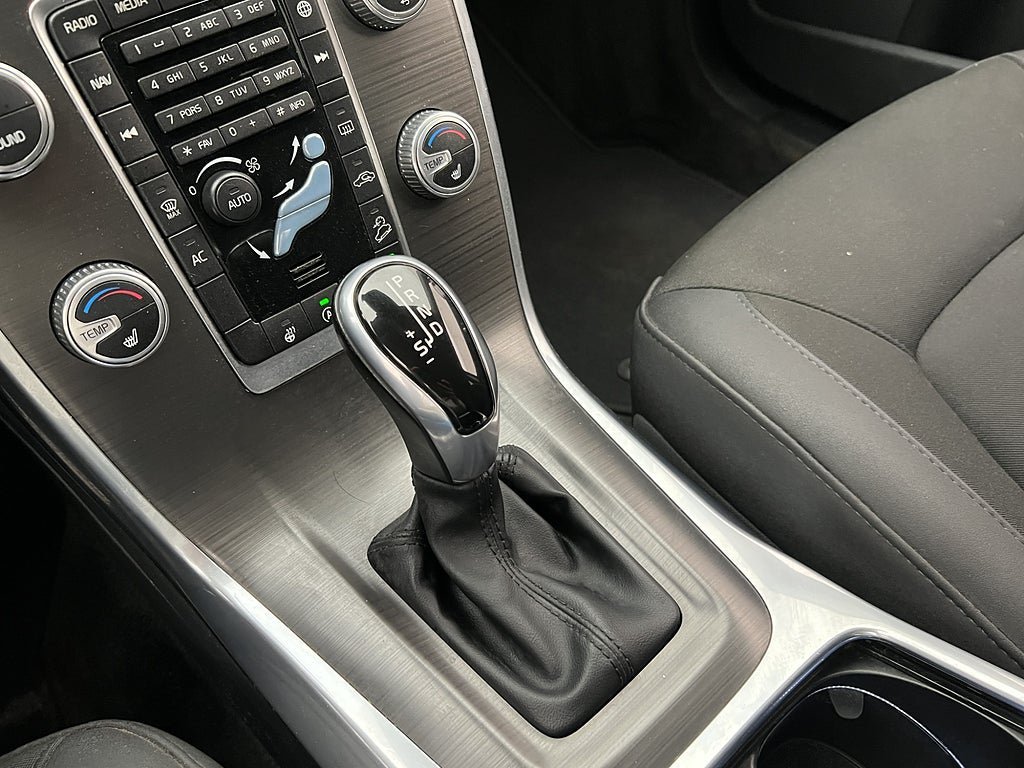 Vehicle Image 27