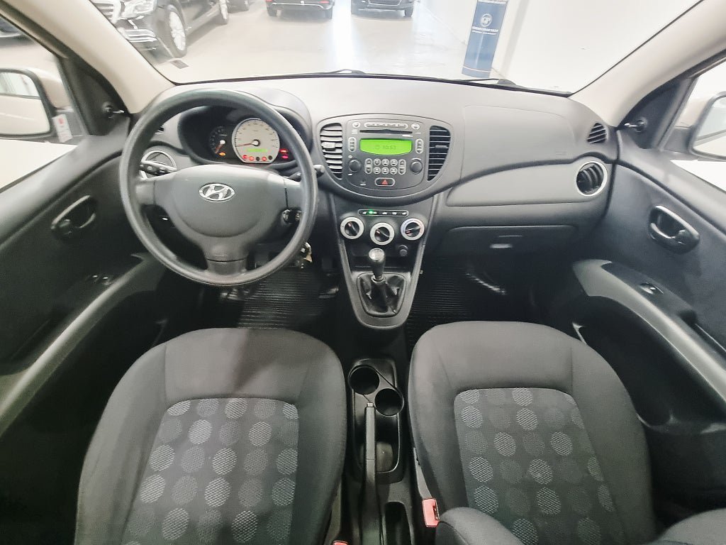 Vehicle Image 11