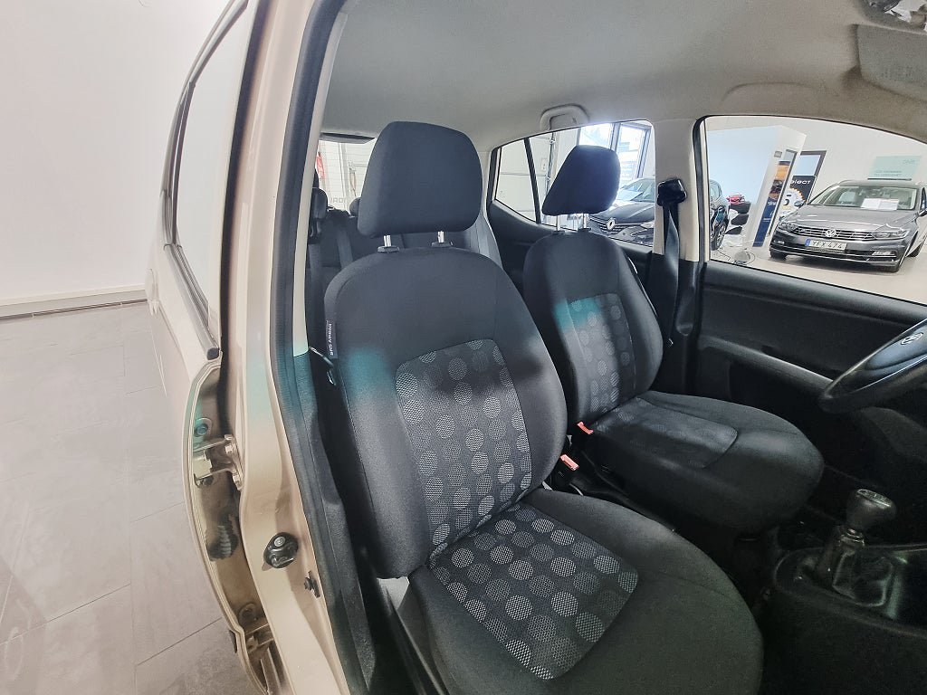 Vehicle Image 18