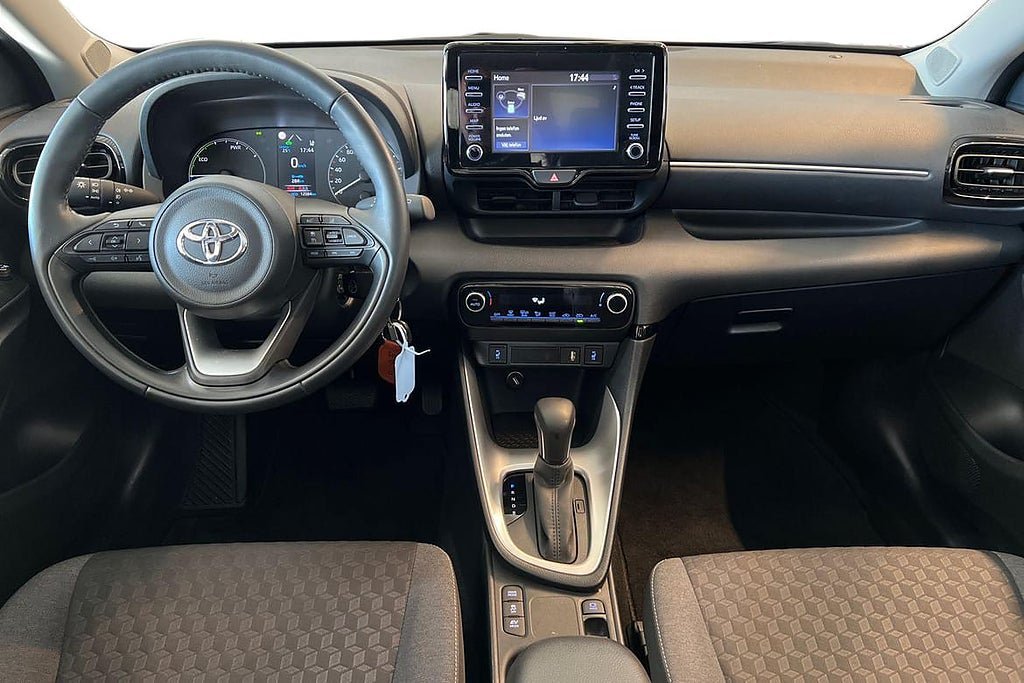 Vehicle Image 7