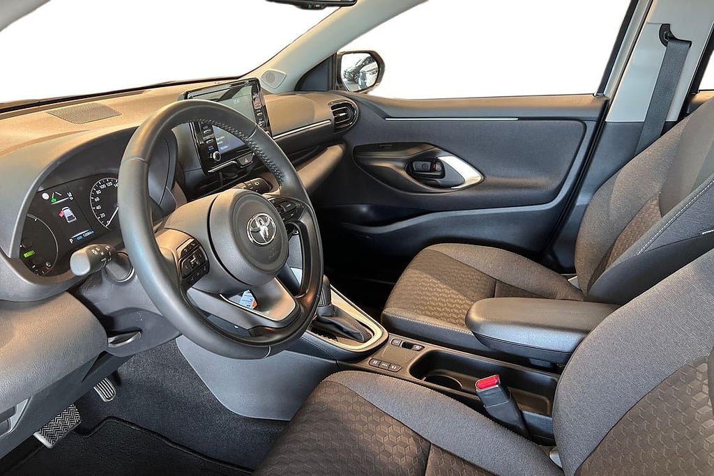 Vehicle Image 11