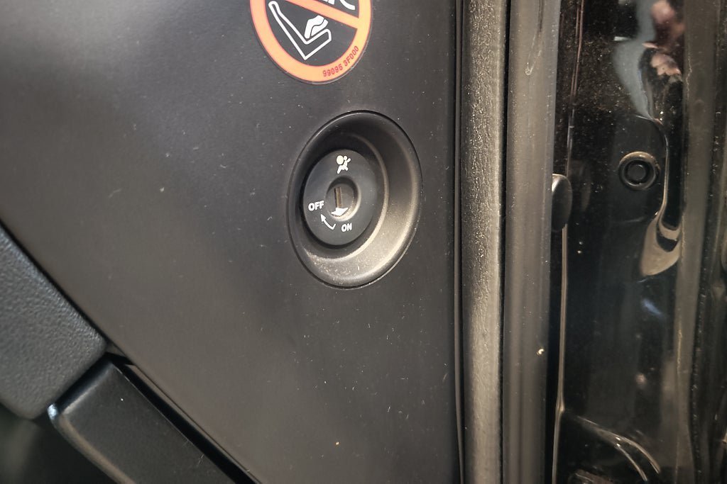 Vehicle Image 18
