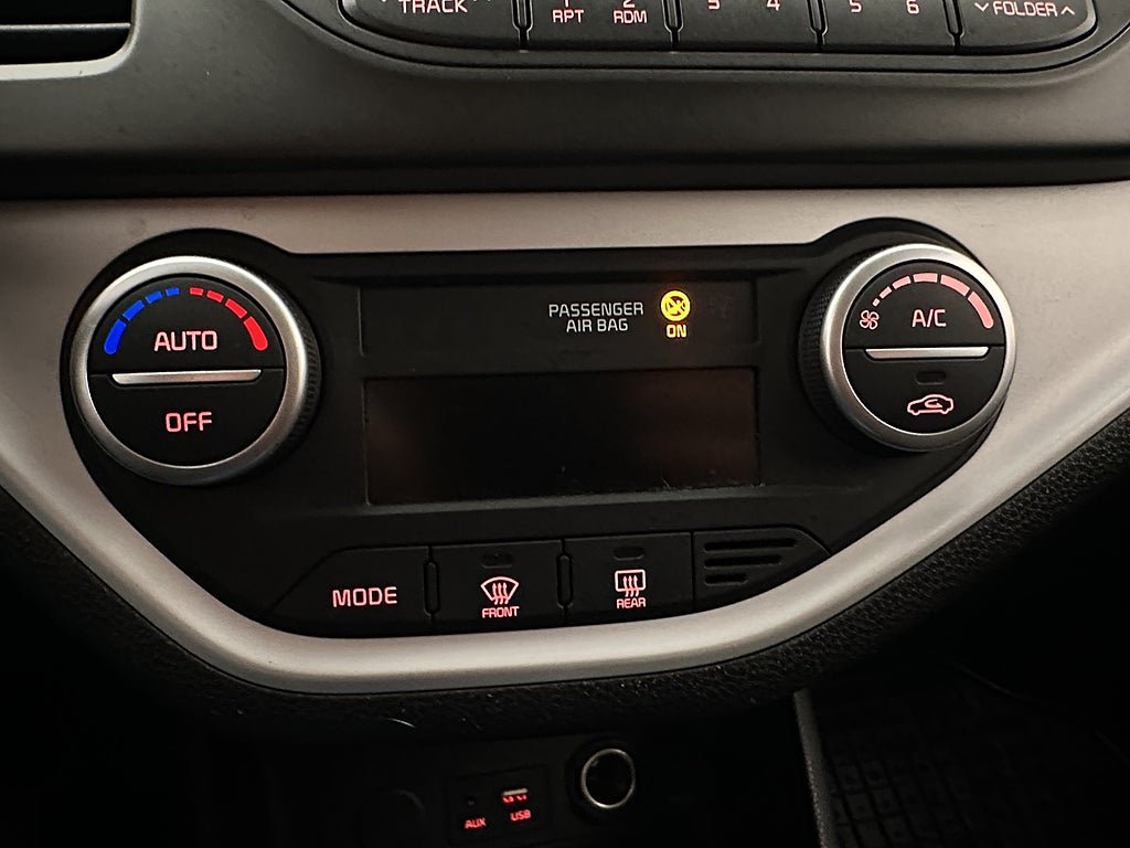 Vehicle Image 17