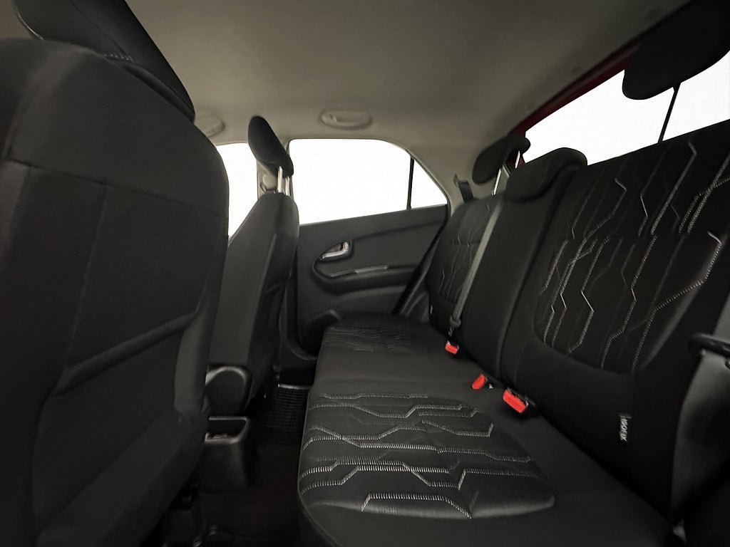 Vehicle Image 18