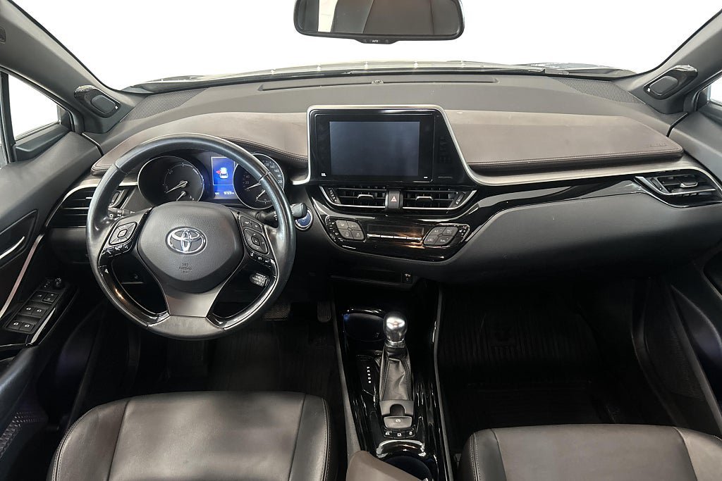 Vehicle Image 11