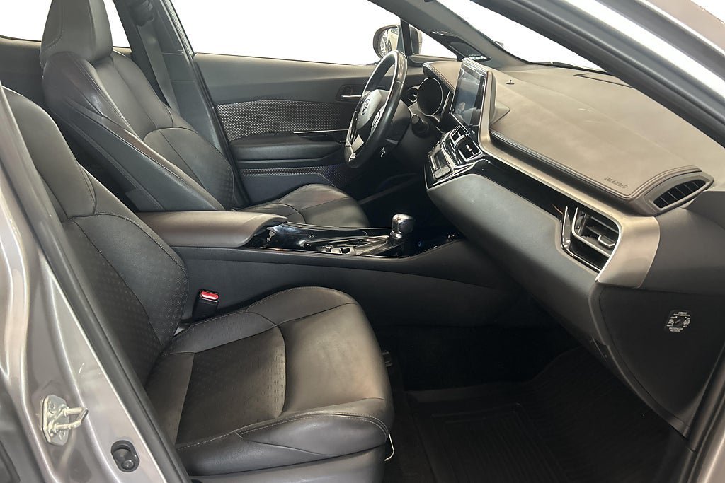Vehicle Image 14