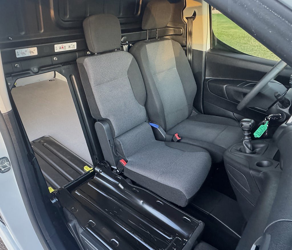 Vehicle Image 14