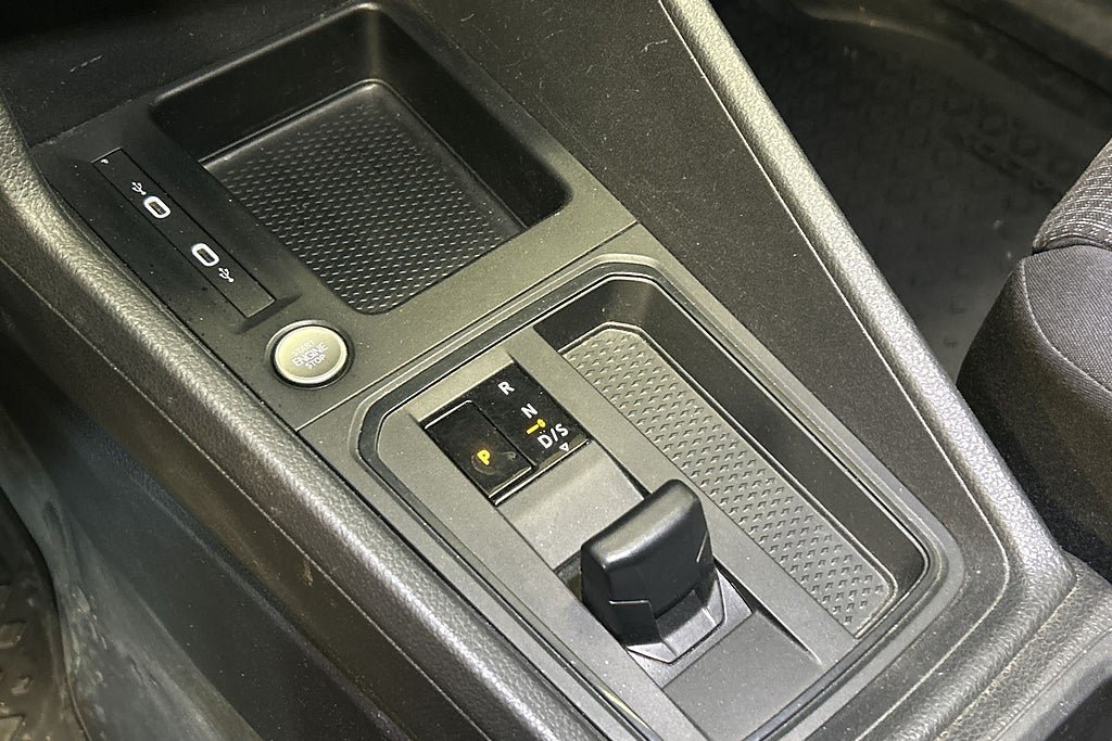 Vehicle Image 24