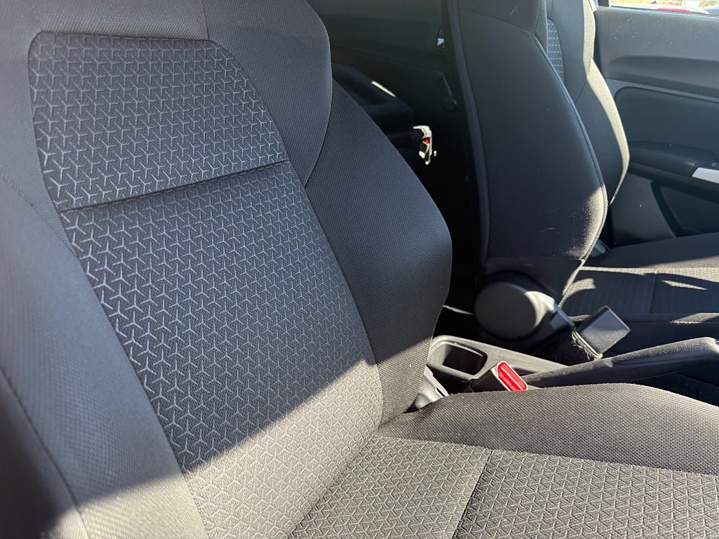 Vehicle Image 14