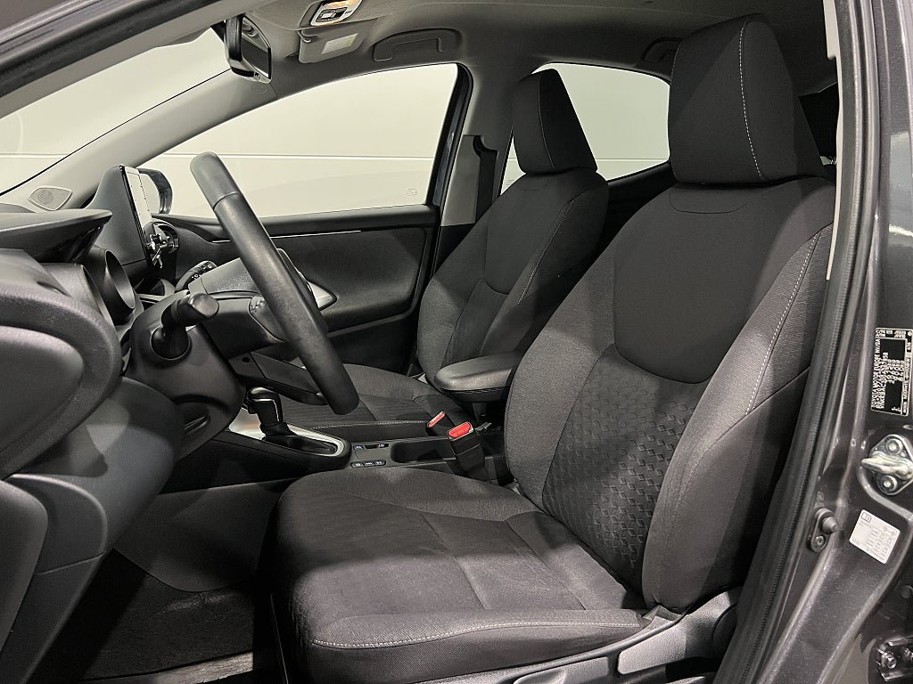 Vehicle Image 7