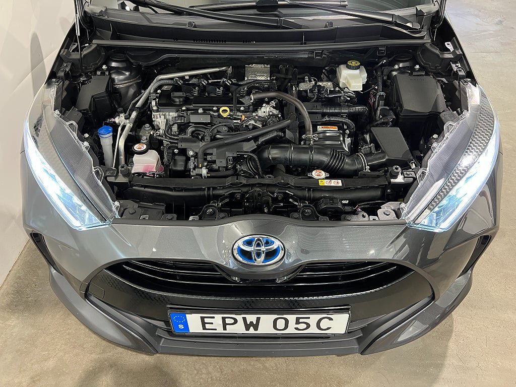 Vehicle Image 11