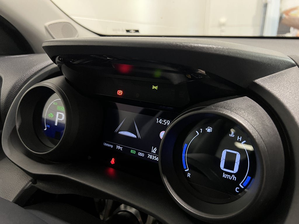 Vehicle Image 18
