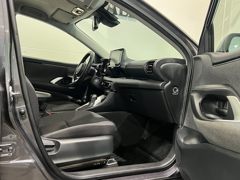 Vehicle Image 21