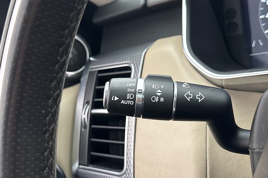Vehicle Image 34