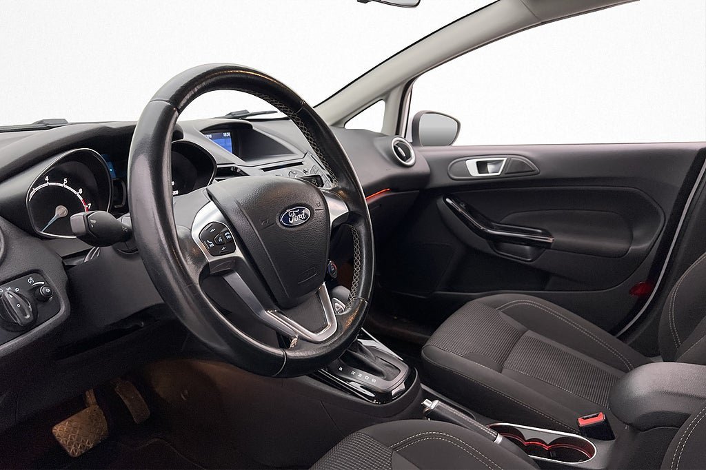 Vehicle Image 10