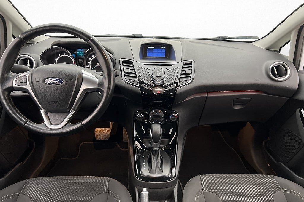 Vehicle Image 11