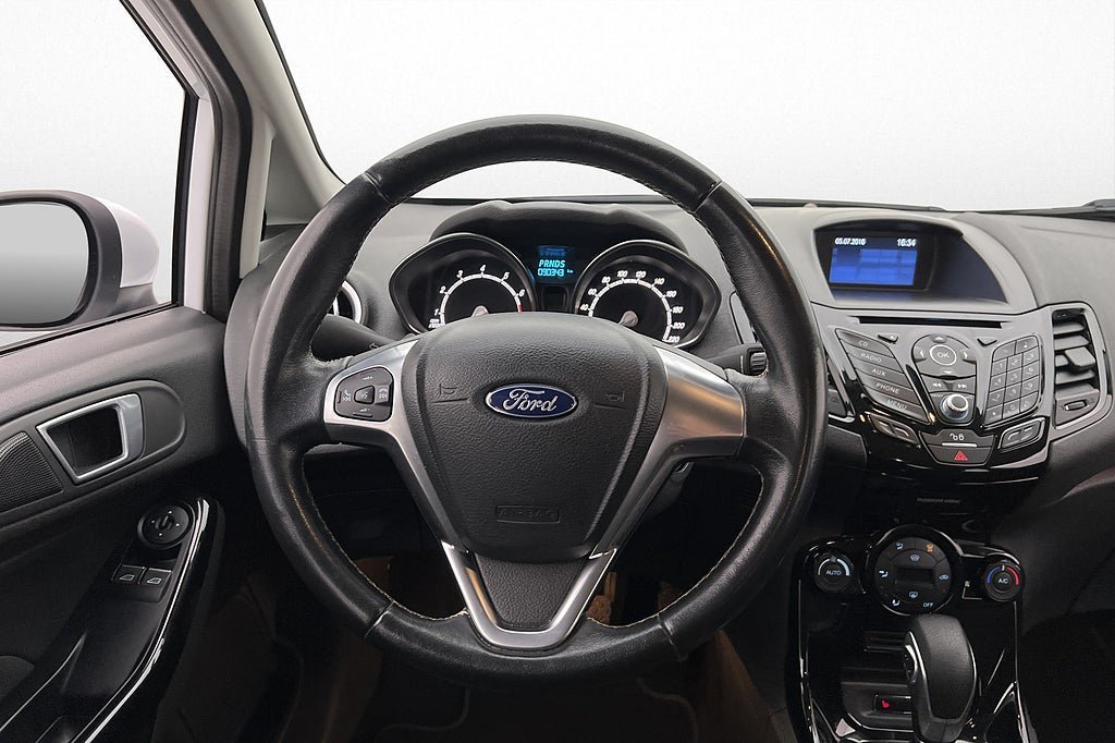 Vehicle Image 12