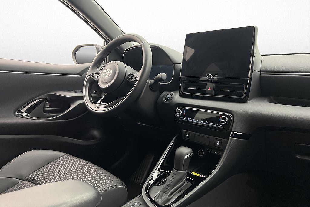 Vehicle Image 23