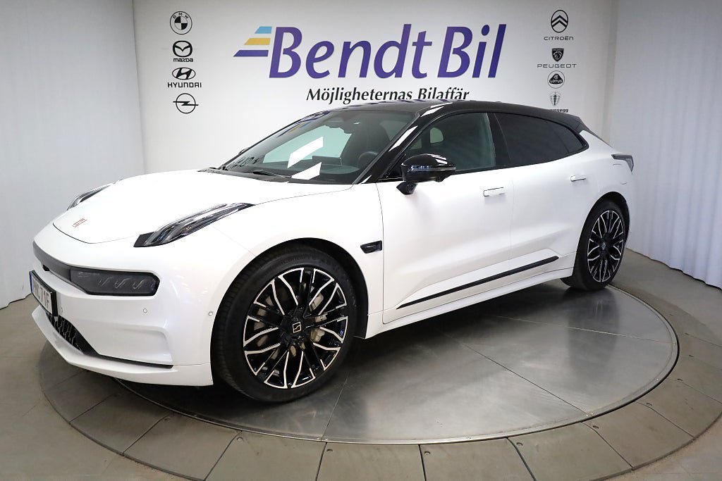 Vehicle Image 4