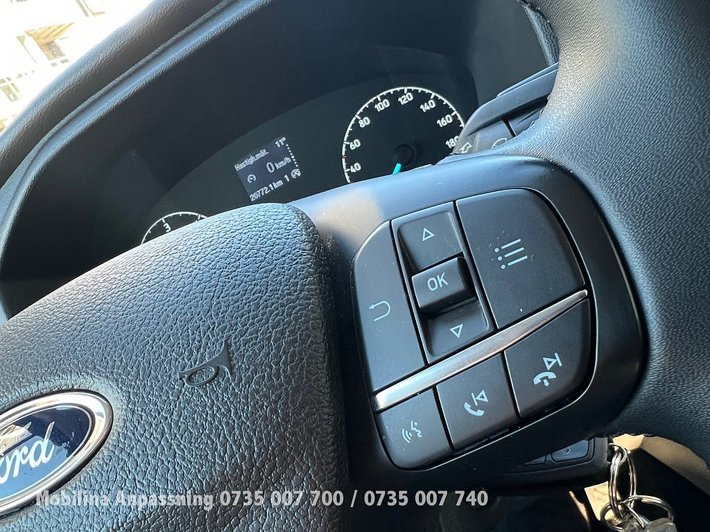Vehicle Image 28