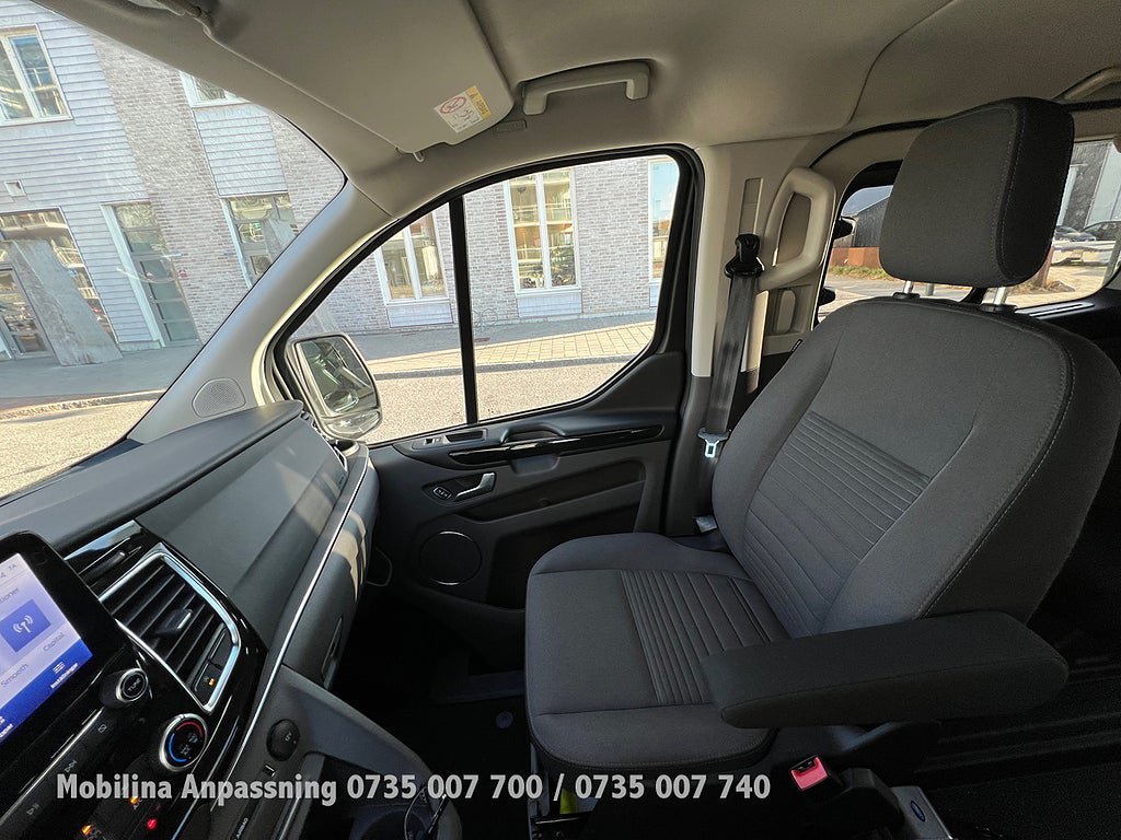 Vehicle Image 32