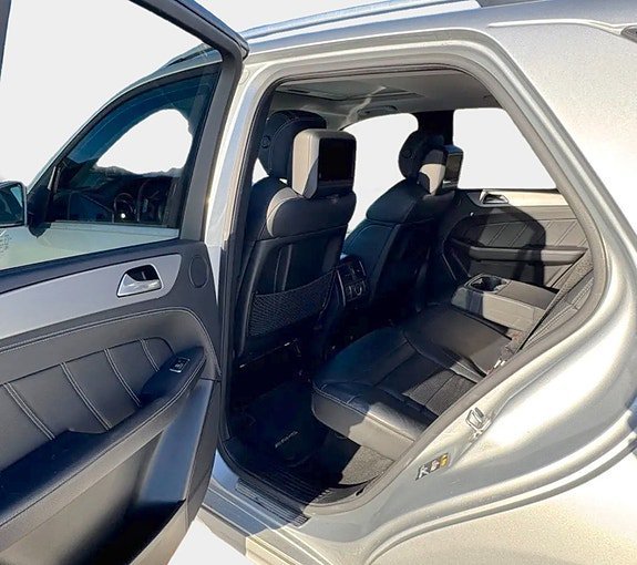 Vehicle Image 18
