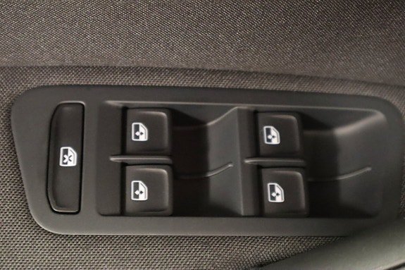Vehicle Image 27