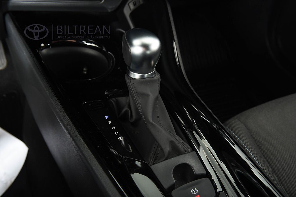 Vehicle Image 12