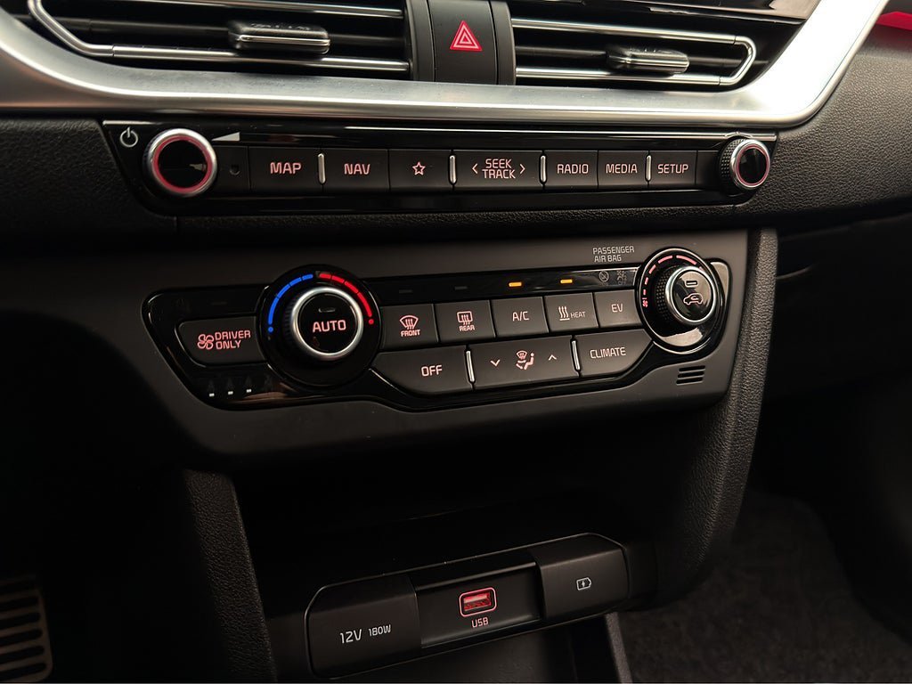 Vehicle Image 23
