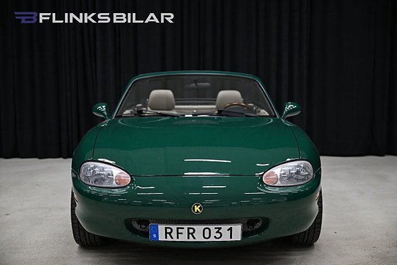 Vehicle Image 10