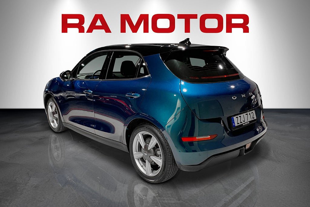 Vehicle Image 9