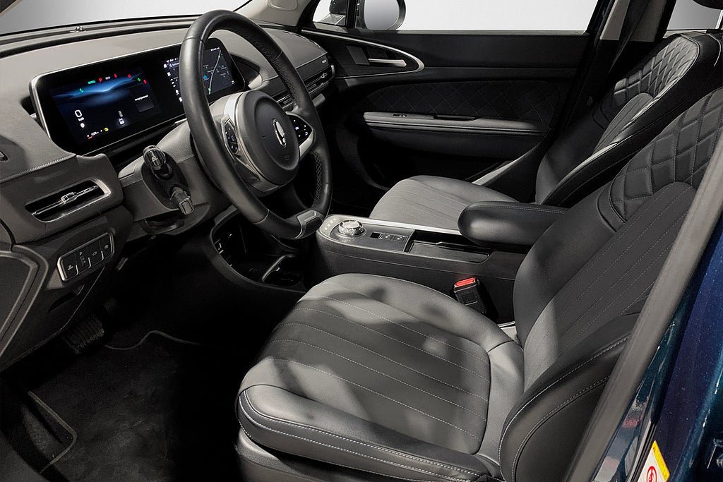 Vehicle Image 13