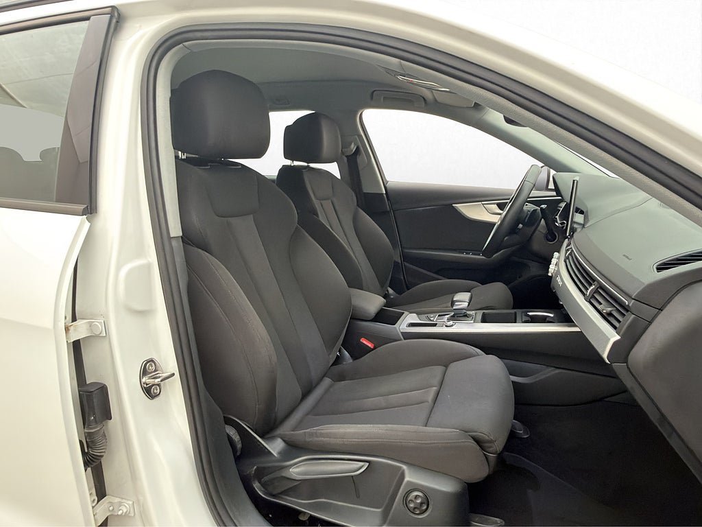 Vehicle Image 14