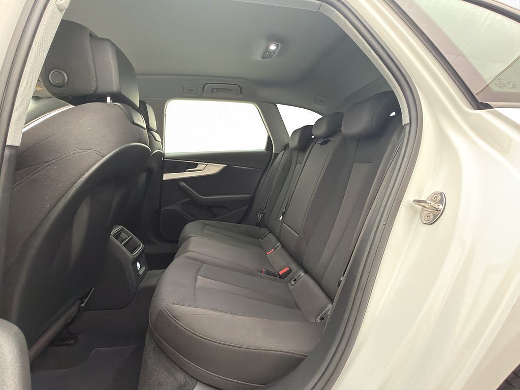 Vehicle Image 16