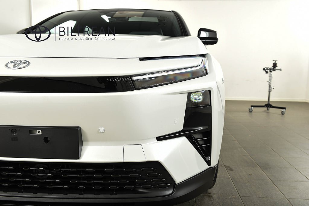 Vehicle Image 13