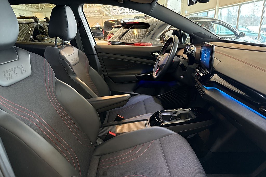Vehicle Image 17